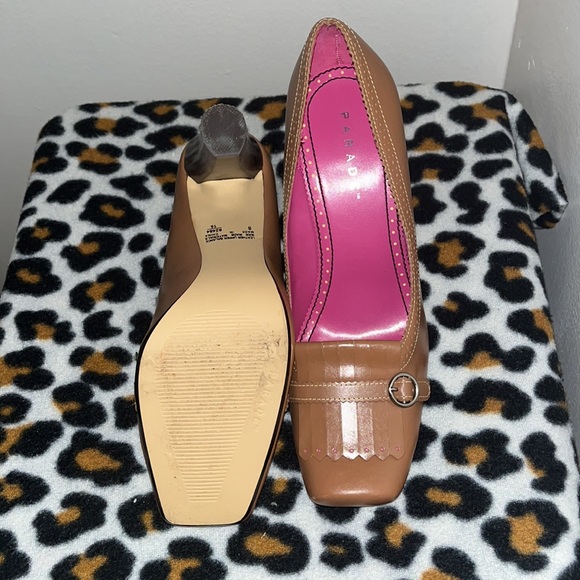 Slightly used camel/Tan colored heels - Picture 3 of 4